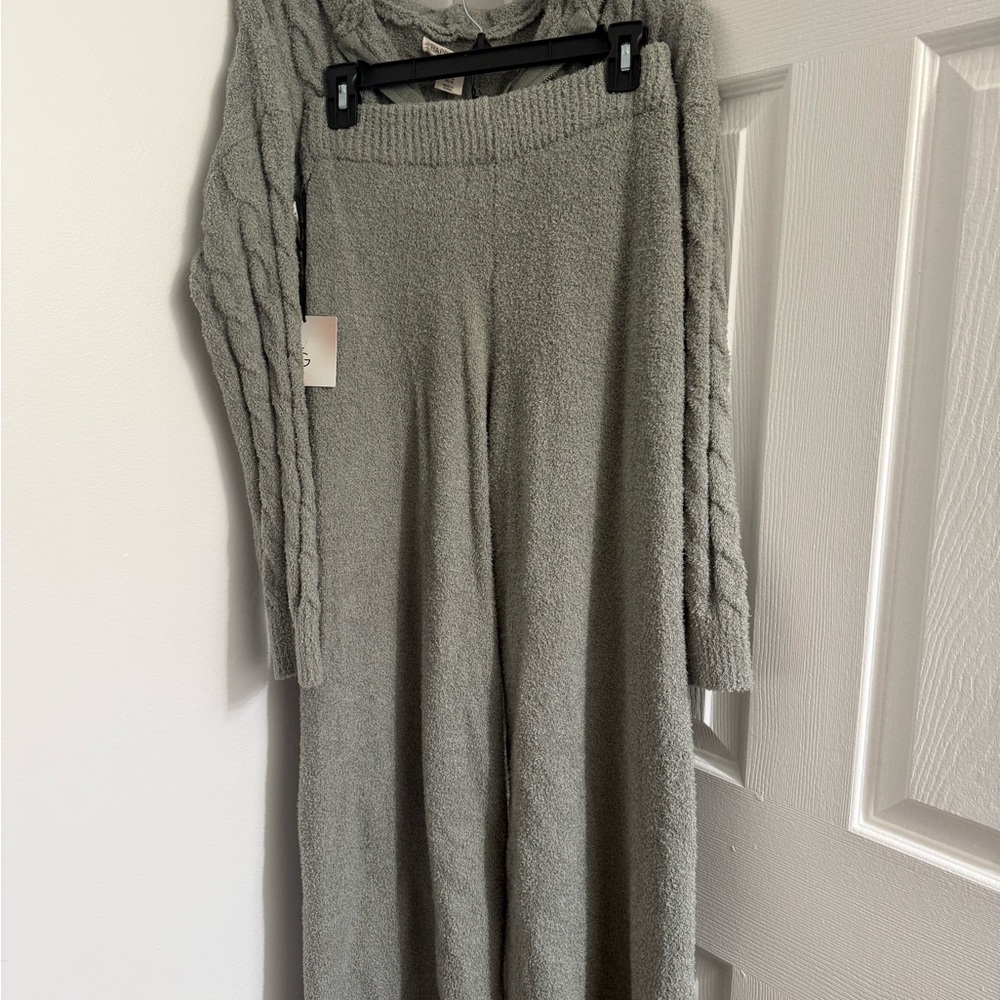 HG Green Knit Sweater and Pants Set
